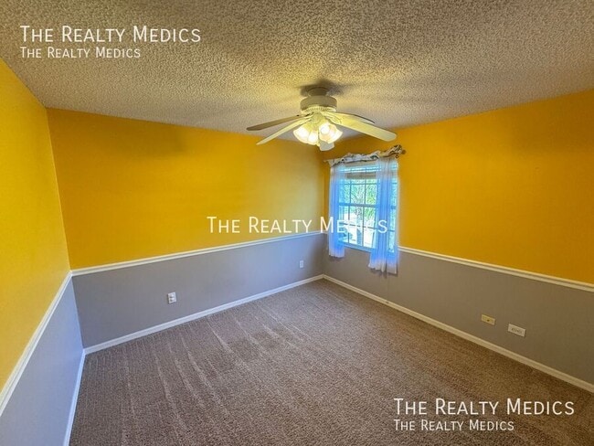 Building Photo - 2938 Daybreak Dr