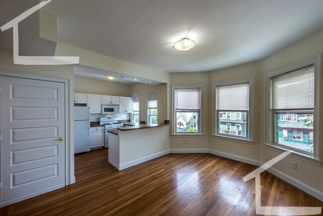Primary Photo - Bright, Renovated Packard's Corner 2Bed/2 ...