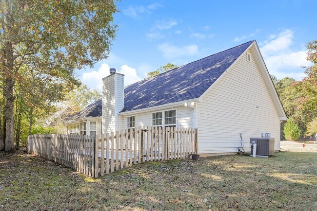 Building Photo - 725 Loblolly Ln