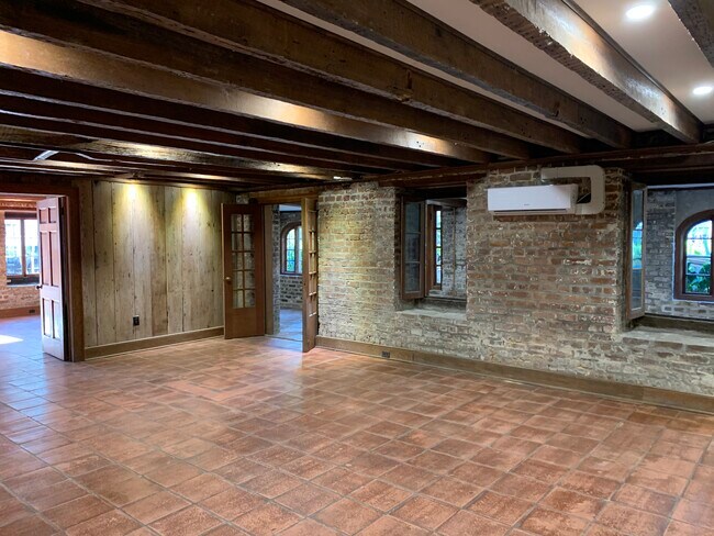 Building Photo - 20 Montagu St