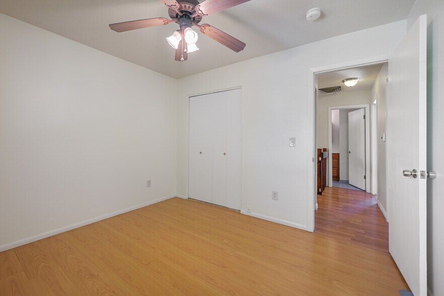 Building Photo - 122 Davis Cir