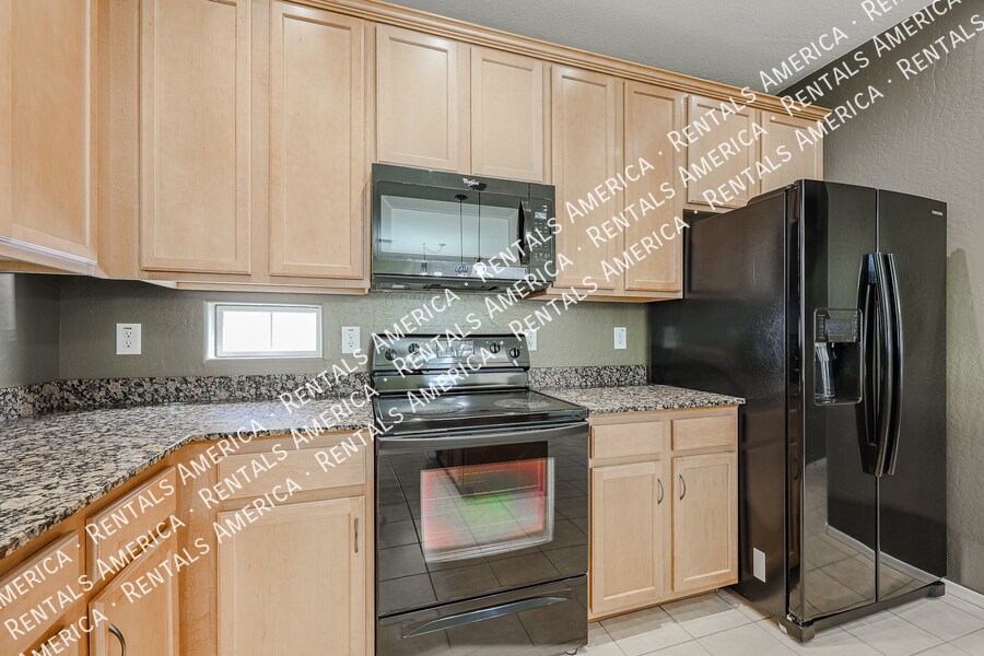 Building Photo - 10146 E Isleta Ave