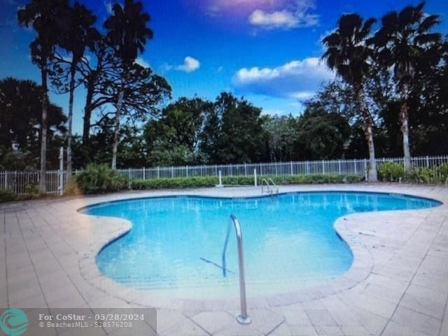 Building Photo - 1018 Pipers Cay Dr