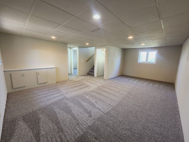 Building Photo - 3 Bedroom 2 Bath Home Available in Knoxville