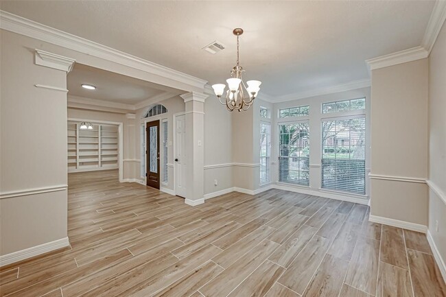 Building Photo - 18 Turtle Creek Manor