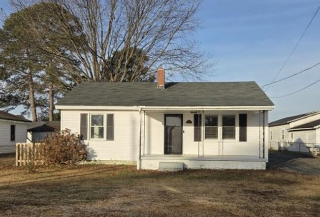 Primary Photo - 209 Bartlett Ave