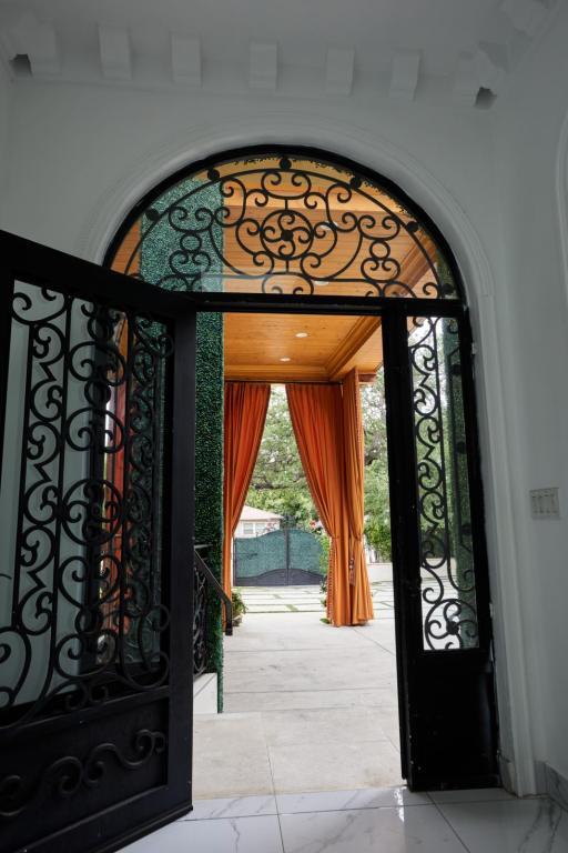 Building Photo - 11571 W Sunset Blvd