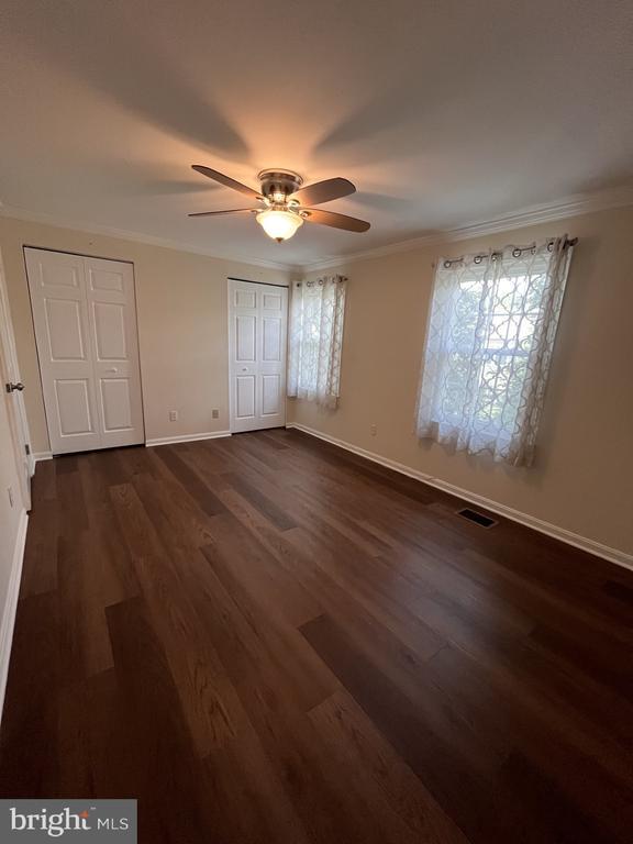 Building Photo - 5633 Independence Cir
