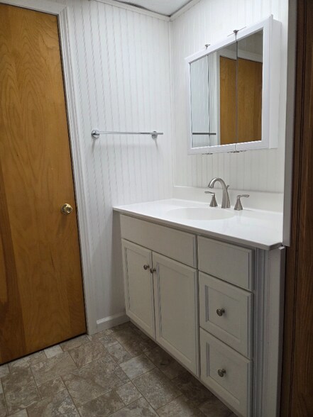 Building Photo - 311 N Market St