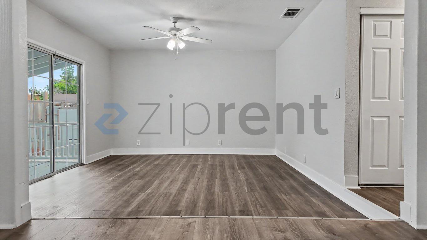 Building Photo - Unit