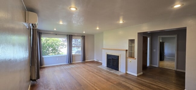 Building Photo - 10407 64th Ave S