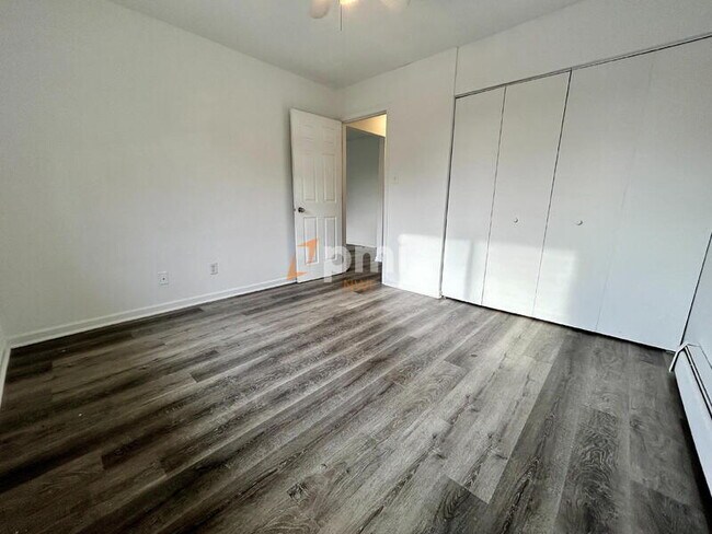 Building Photo - 6248 Kathryn Ct