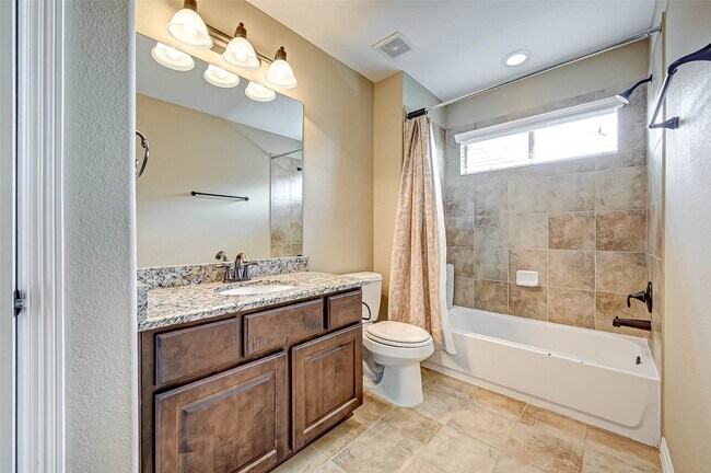 Building Photo - 2914 Cotswold Lane