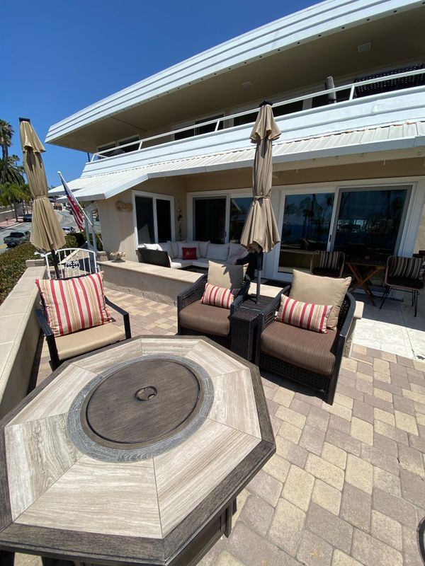 Building Photo - 501 Avenida Del Mar