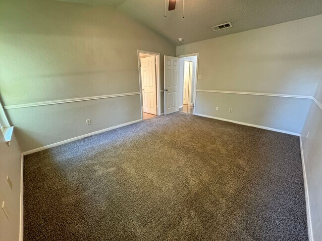 Building Photo - 310 Baumann Dr