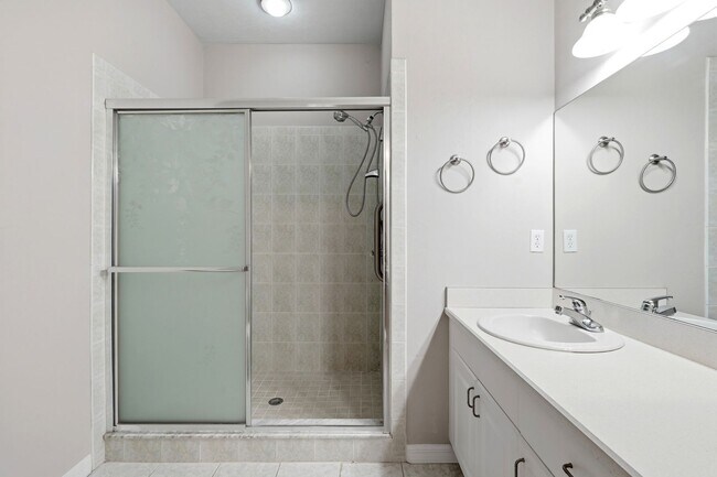 Building Photo - 162 SW 145th Dr
