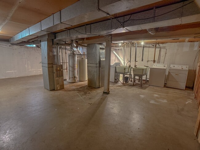 Shared Basement - Waverly Flatz