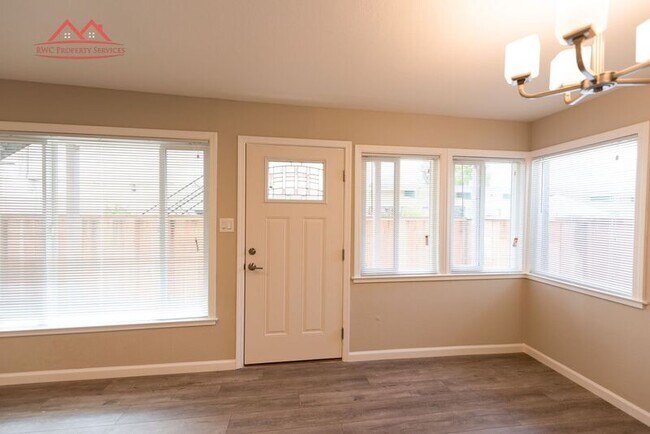Building Photo - 1823 El Parque Ct