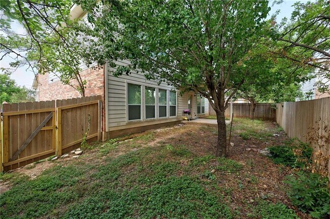 Building Photo - 2049 Rachel Ln