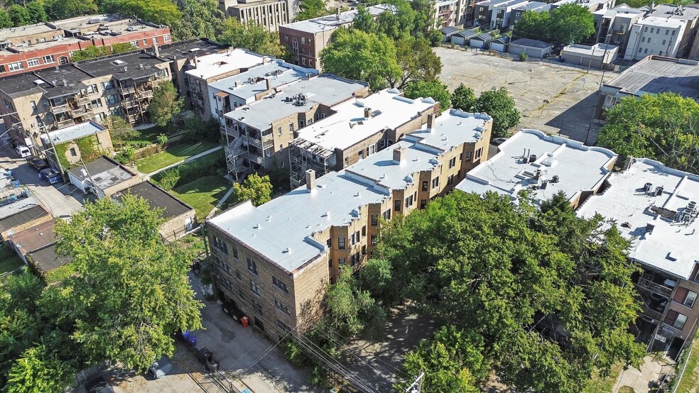 Building Photo - 6124 S Ingleside Ave