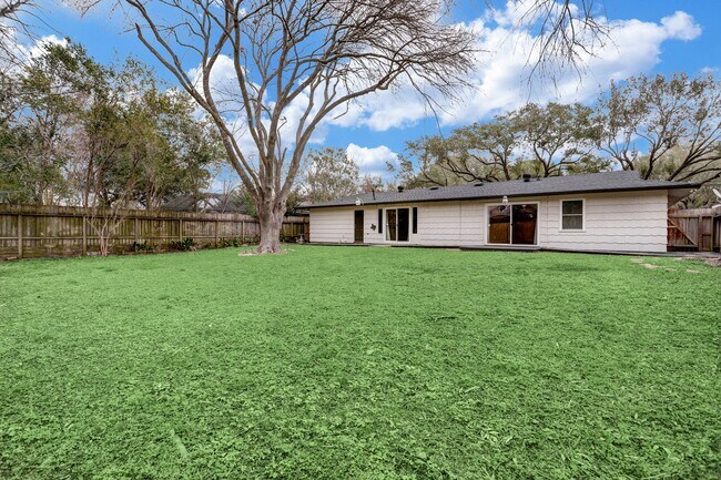 Building Photo - 8610 Bevlyn Dr