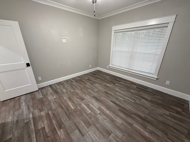 Building Photo - 1270 Dorado Way