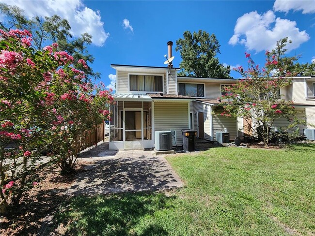 Building Photo - 6161 SW 8th Ln