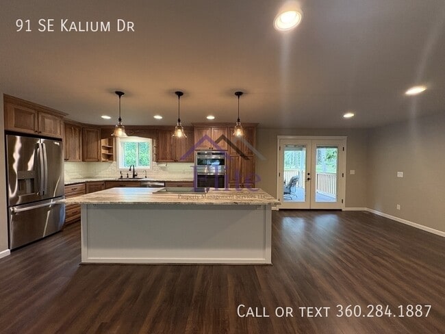 Building Photo - 91 SE Kalium Dr