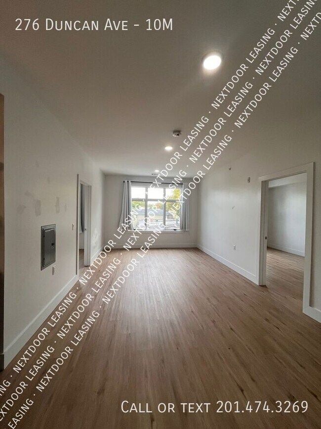 Building Photo - 276 Duncan Ave