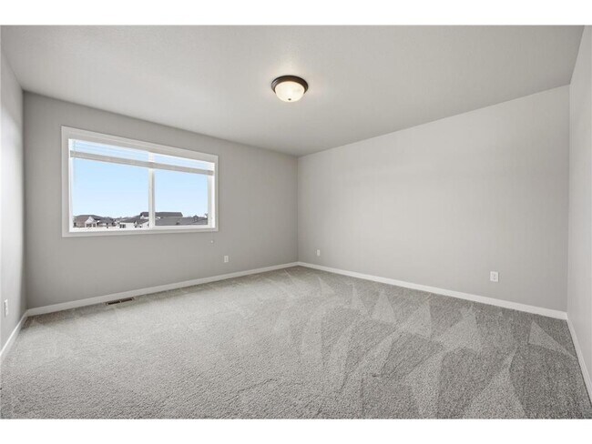 Building Photo - 4759 32nd St S