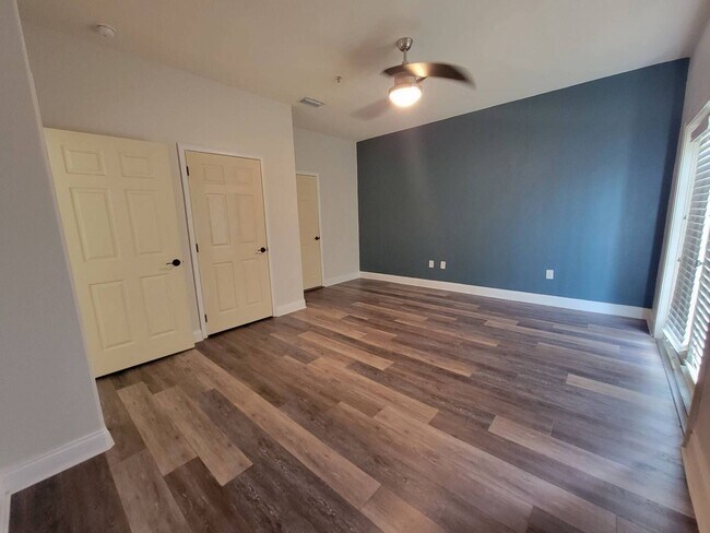 Building Photo - 4/2.5 TOWNHOME VILLA in Waterstone-Davenpo...