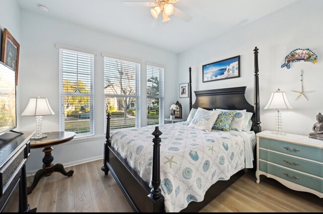 Building Photo - 22 Charter Cir