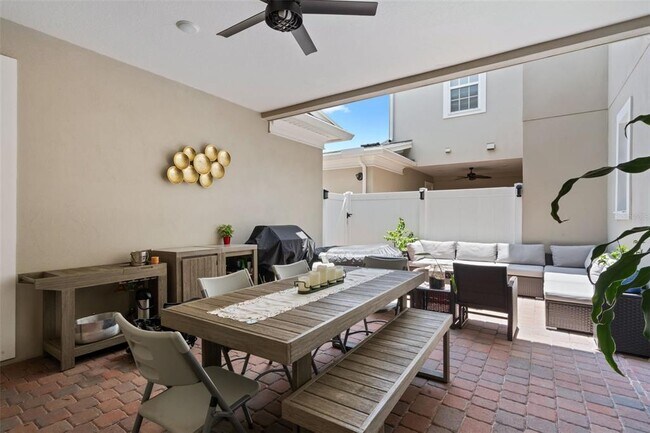 Building Photo - 1859 Is Vlg Wy