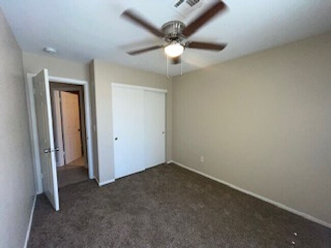 Building Photo - 5227 Joshua Jose St