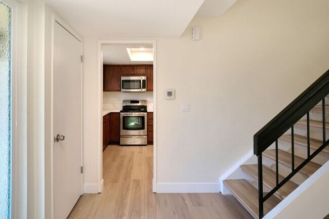 Building Photo - 6726 Calvine Rd