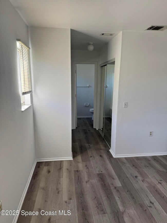 Building Photo - 298 Capron Rd