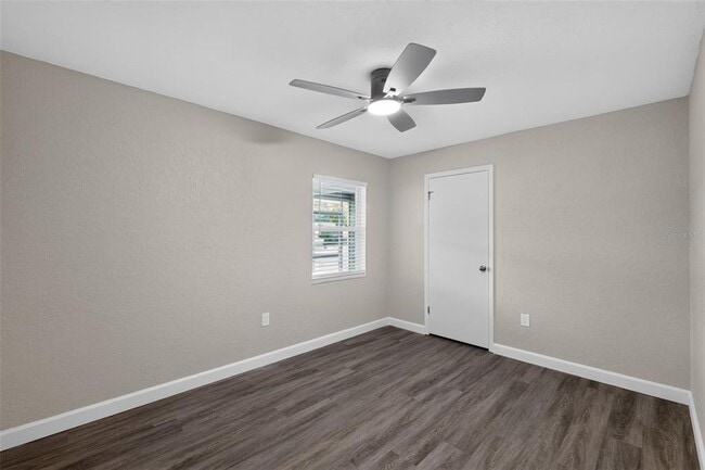 Building Photo - 3701 Feather Dr