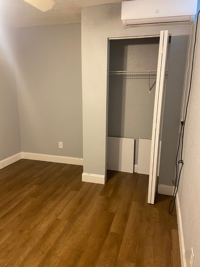 Building Photo - 27103 Frampton Ave