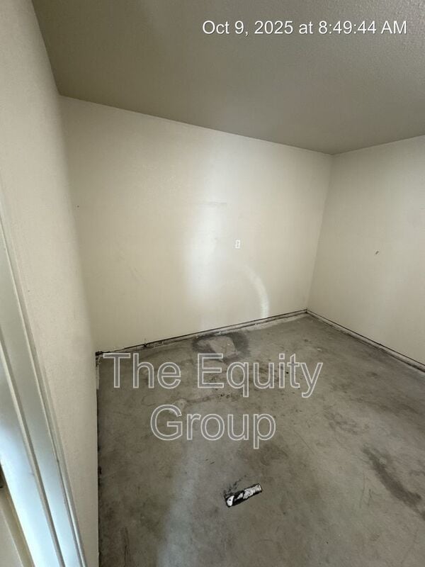 Building Photo - 4026 W Cecil Ave