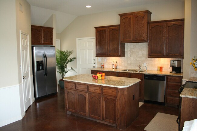 Primary Photo - Salem Way Luxury Townhomes