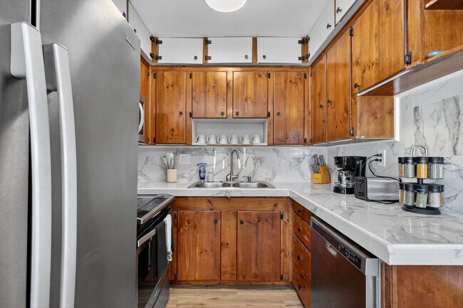 Building Photo - 823 Avenida Hermosa