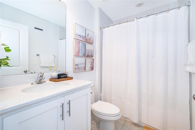 Building Photo - 847 Longboat Dr