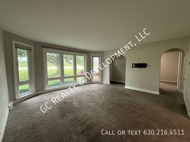Building Photo - 4311 IL-176-Unit A