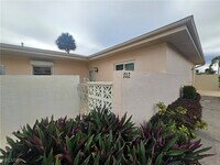 Building Photo - 702 Joel Blvd