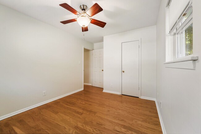 Building Photo - 1017 Onslow St