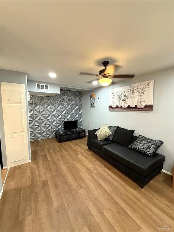 Building Photo - 9 E Ringgold St