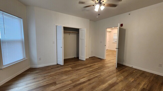 Building Photo - 908 E Gorham St