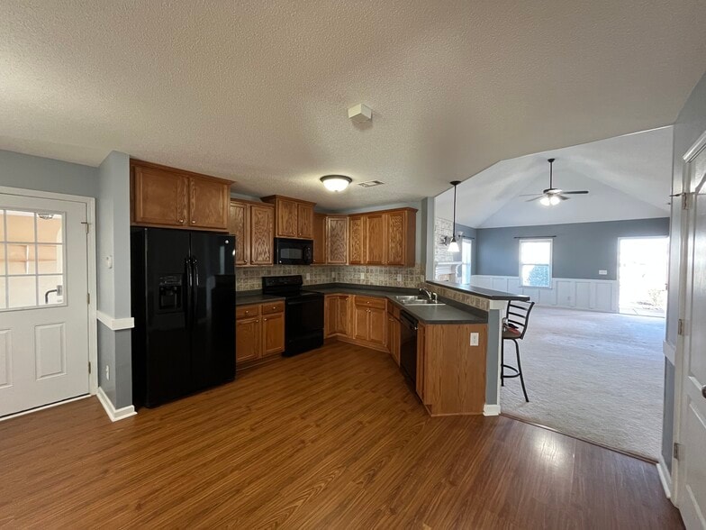 Building Photo - 209 Courthouse Ln