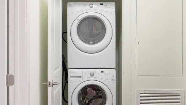 Building Photo - 80 Fawcett St