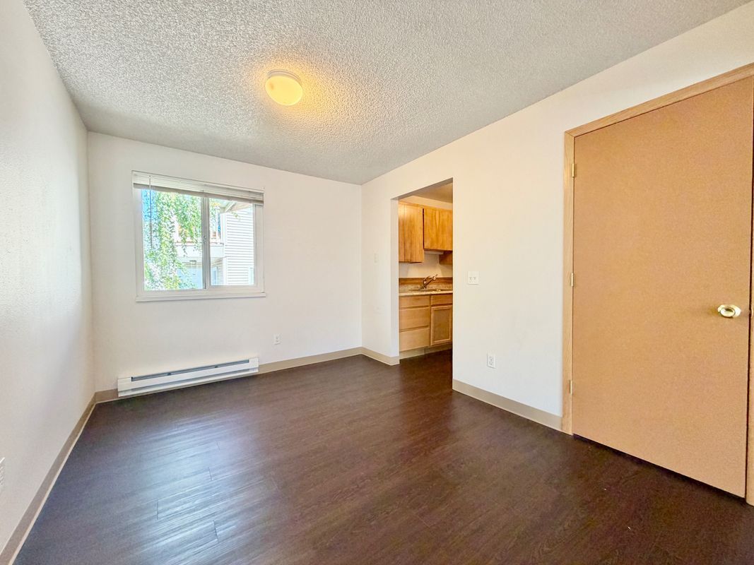 Building Photo - 10525 Midvale Ave N